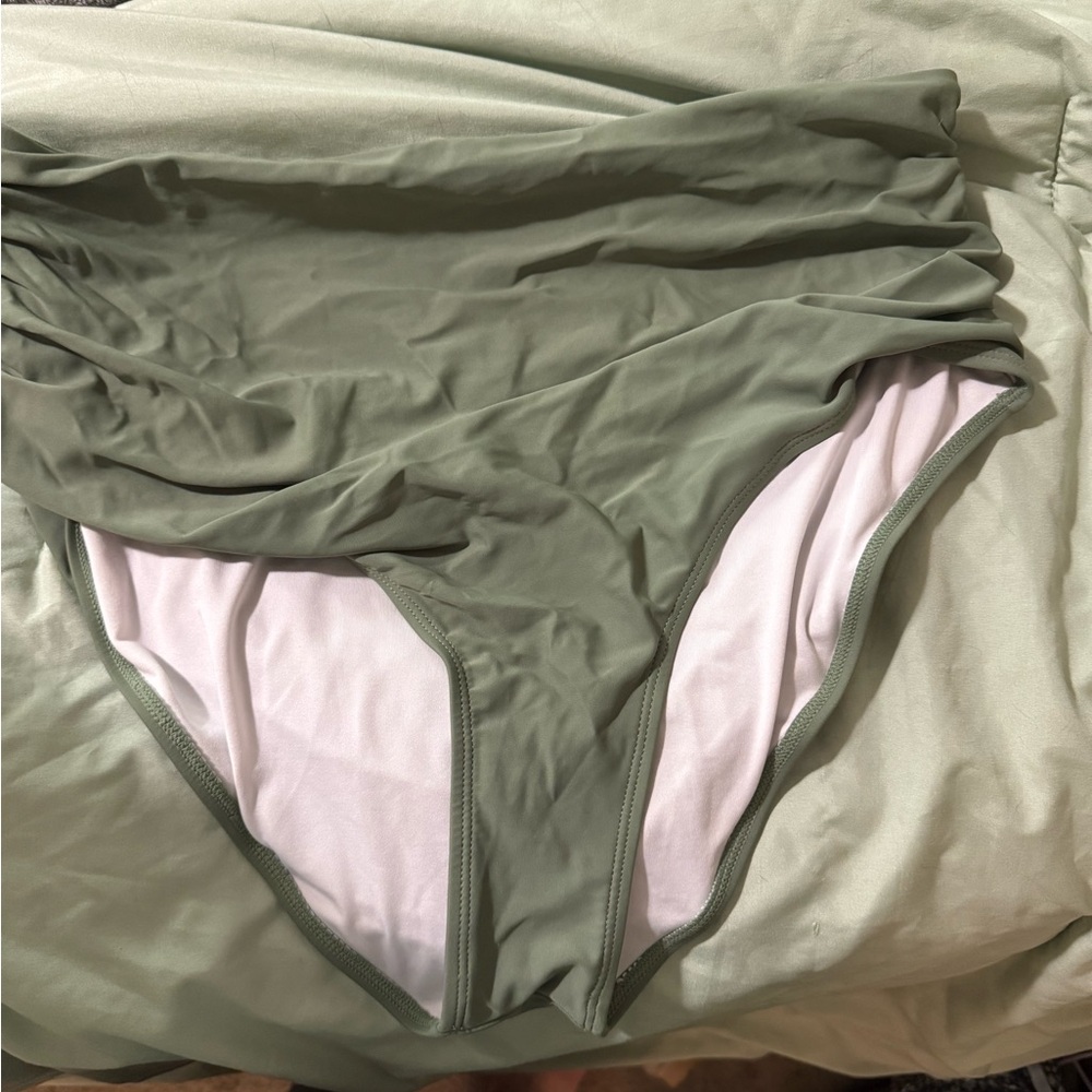 High waisted swim bottoms